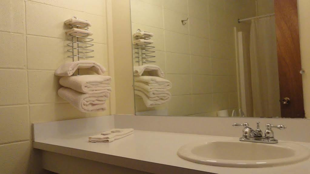 Attican Motel - Attica - Batavia - Warsaw - Darien Lake Ngoại thất bức ảnh